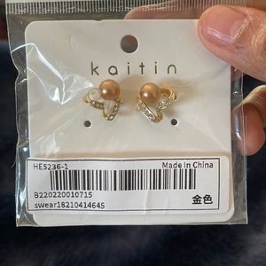 Elegant studs